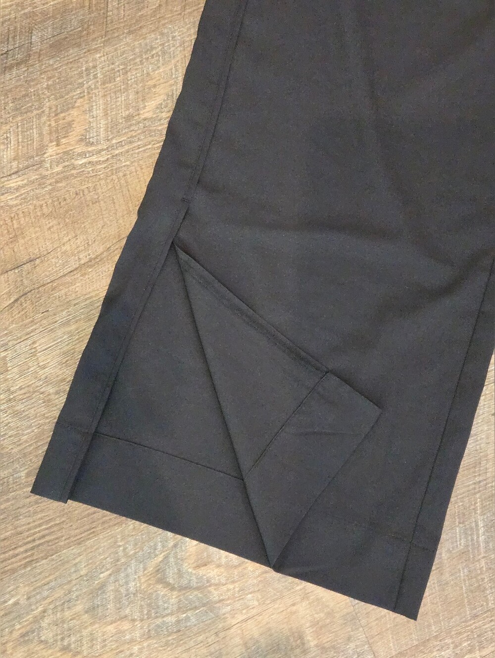 Old Navy High-Waisted StretchTech Wide-Leg Pants - Picture 4 of 12